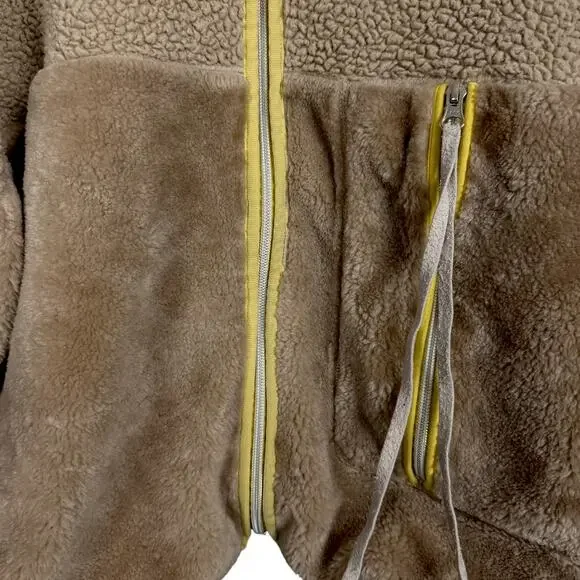 Ugg RTW Marlene Sherpa Tan Sandstone Faux Fur Full Zip Jacket Women's Medium - Picture 5 of 8